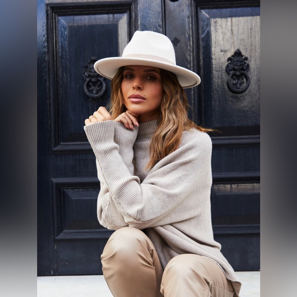 Trendy western ranch/ farmers boho hat in vanilla white summer perfect - Picture 1 of 8